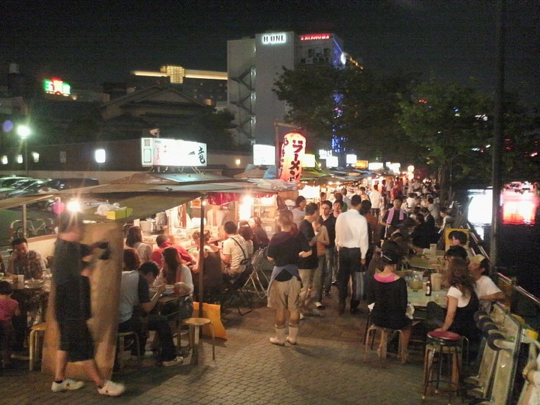fukuoka nakasu yatai