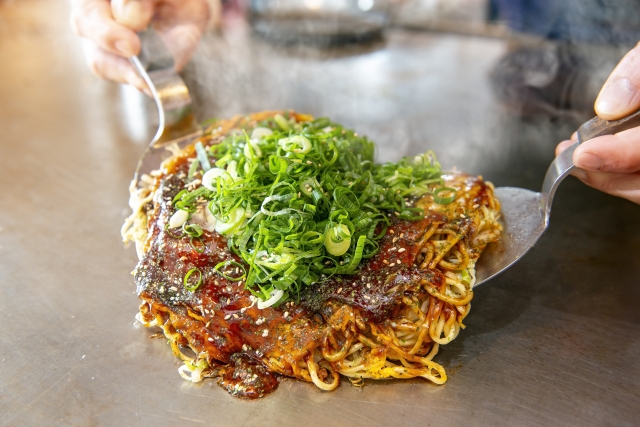 Hiroshima-style okonomiyaki includes yakisoba noodles.