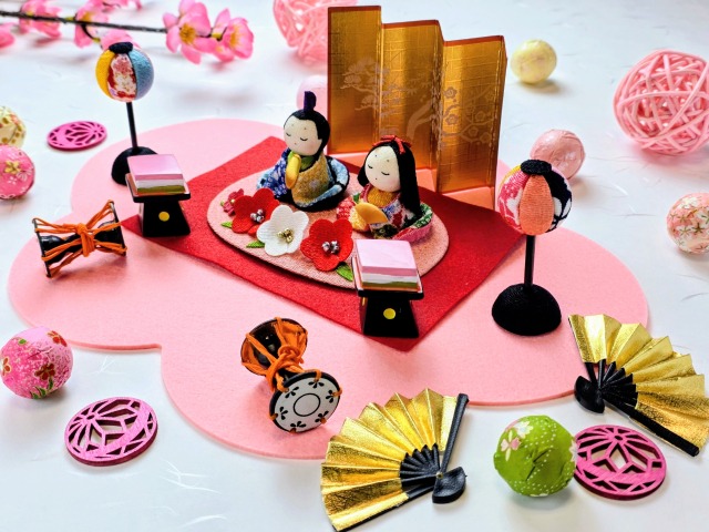 Compact Hina doll set for Japanese Girls’ Day decoration